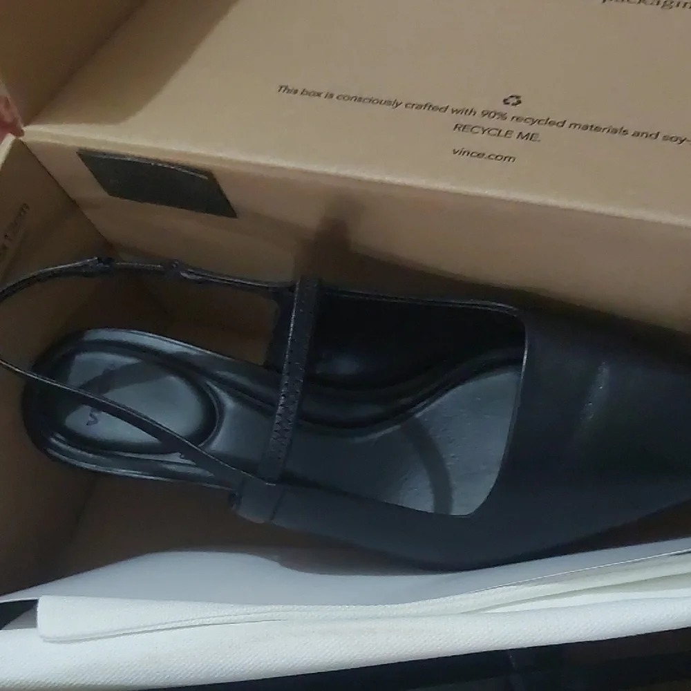 Vince Women's Venice Kitten Heel Pumps. Used Once.